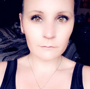 Meet your Posher, Candice